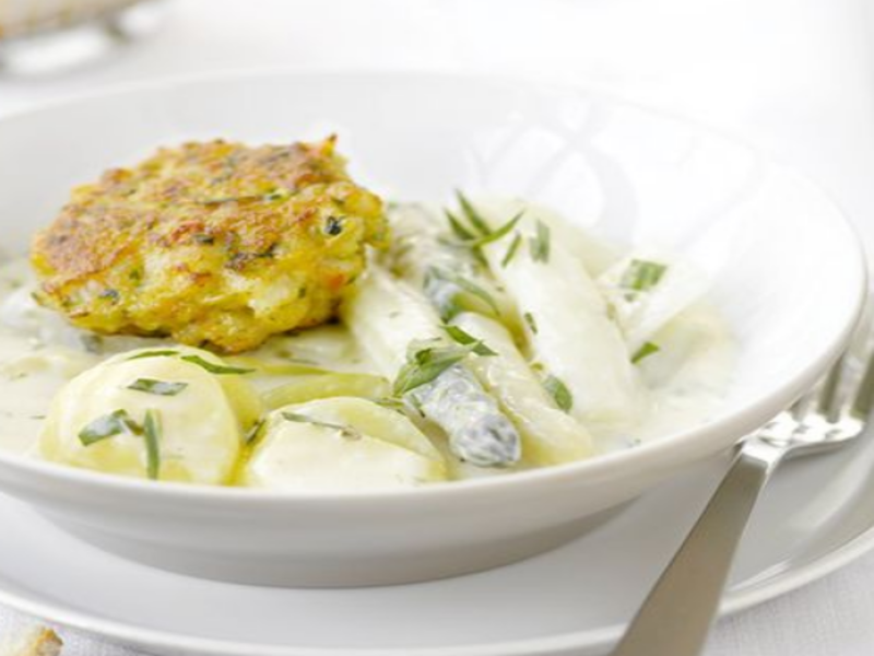Kalbsklößchen mit Spargelragout auf Alle-Rezepte.com