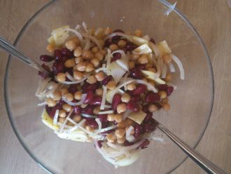 Kichererbsen Bohnen Salat - Rezept, Bild von MaHAYreen