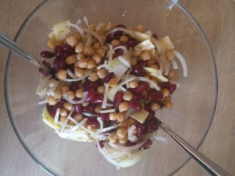 Kichererbsen-Bohnen-Salat auf Alle-Rezepte.com