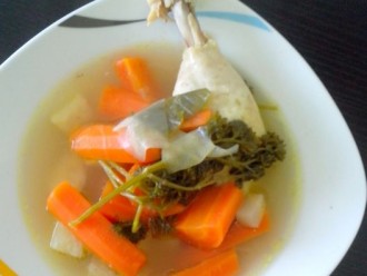 Hühnersuppe auf Alle-Rezepte.com