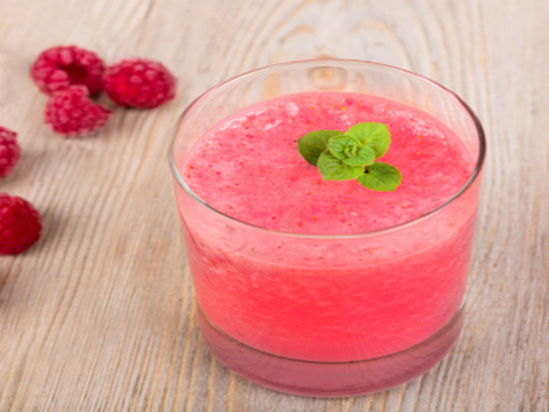 Smoothie mit Orangen und Himbeeren auf Alle-Rezepte.com