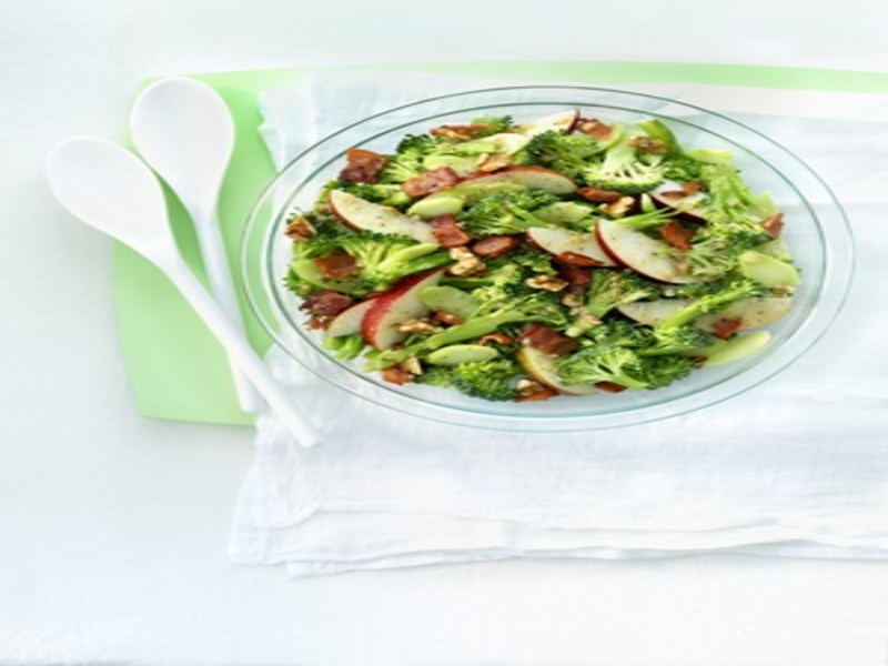 Brokkoli-Salat mit Mais und Gurken - Rezept, Bild von Olaf