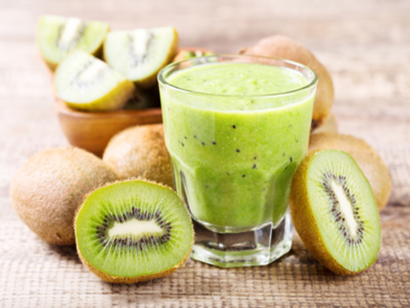 Green Smothie mit Kiwi und Spinat auf Alle-Rezepte.com