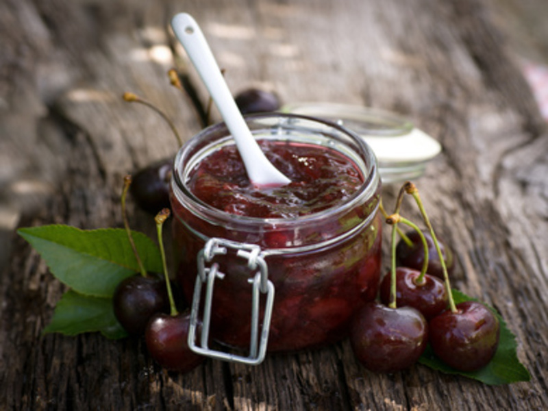 Kirschen mit Rosmarin und Pfeffer auf Alle-Rezepte.com