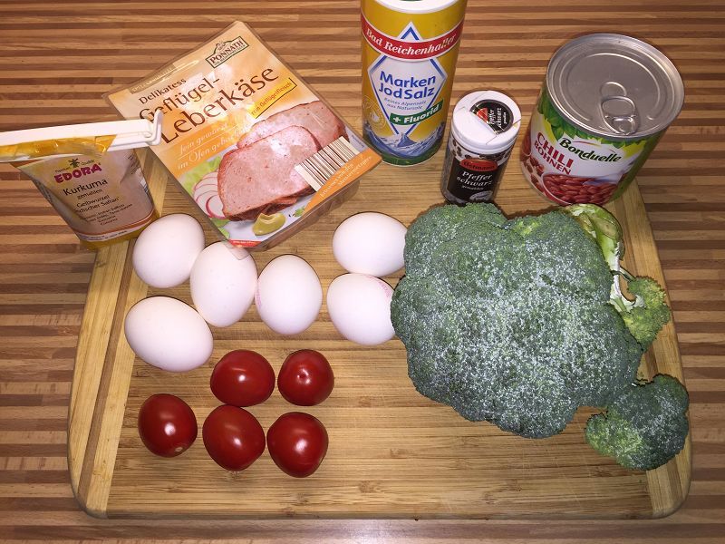 Rezeptbild NR. 2 zum Rezept: Broccoli-Chilibohnen Omelette mit Fleischkäsewürfeln