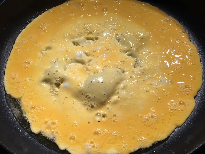 Rezeptbild NR. 8 zum Rezept: Broccoli-Chilibohnen Omelette mit Fleischkäsewürfeln